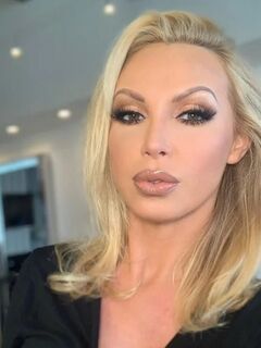 Nikki Benz
